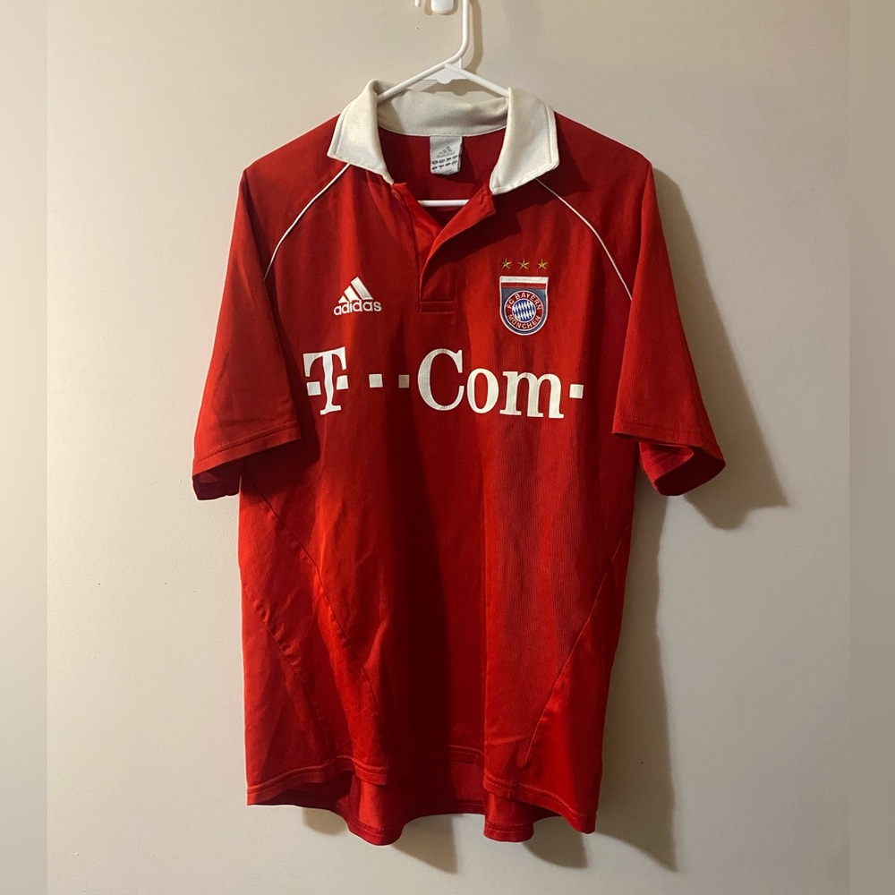 Vintage Bayern Munich 2005/06 Home Soccer Jersey